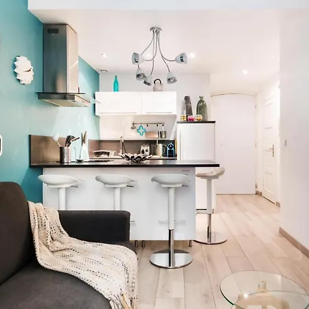 Explore The Old Town From A Stylish, 17Th Century Apartment * 니스